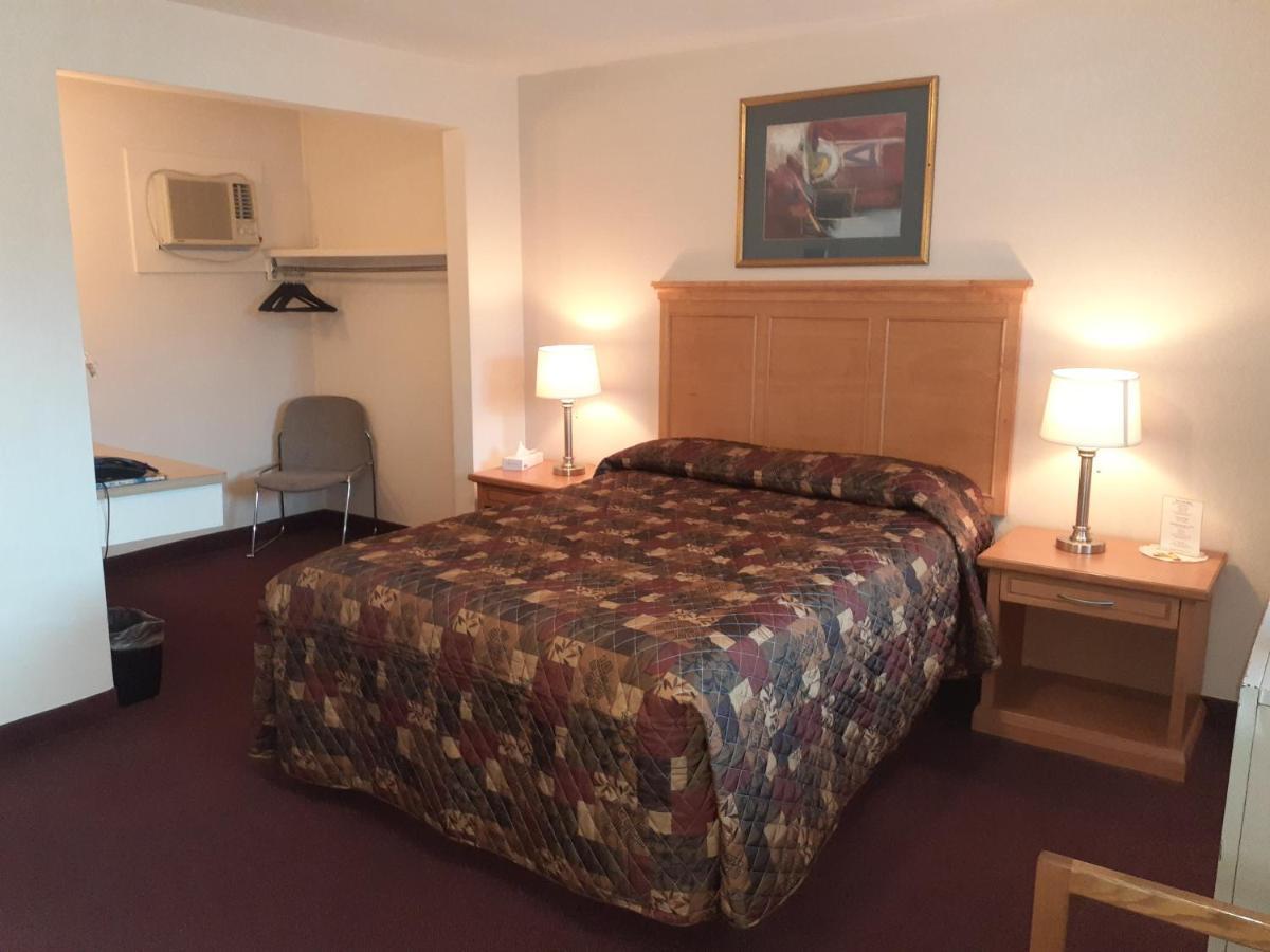 Silver Star Motel Вернон Экстерьер фото